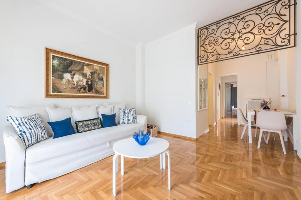 Apartament New! Bright & Remodeled 1Bed Apt 2Min Walk To Acropolis Ateny Zewnętrze zdjęcie